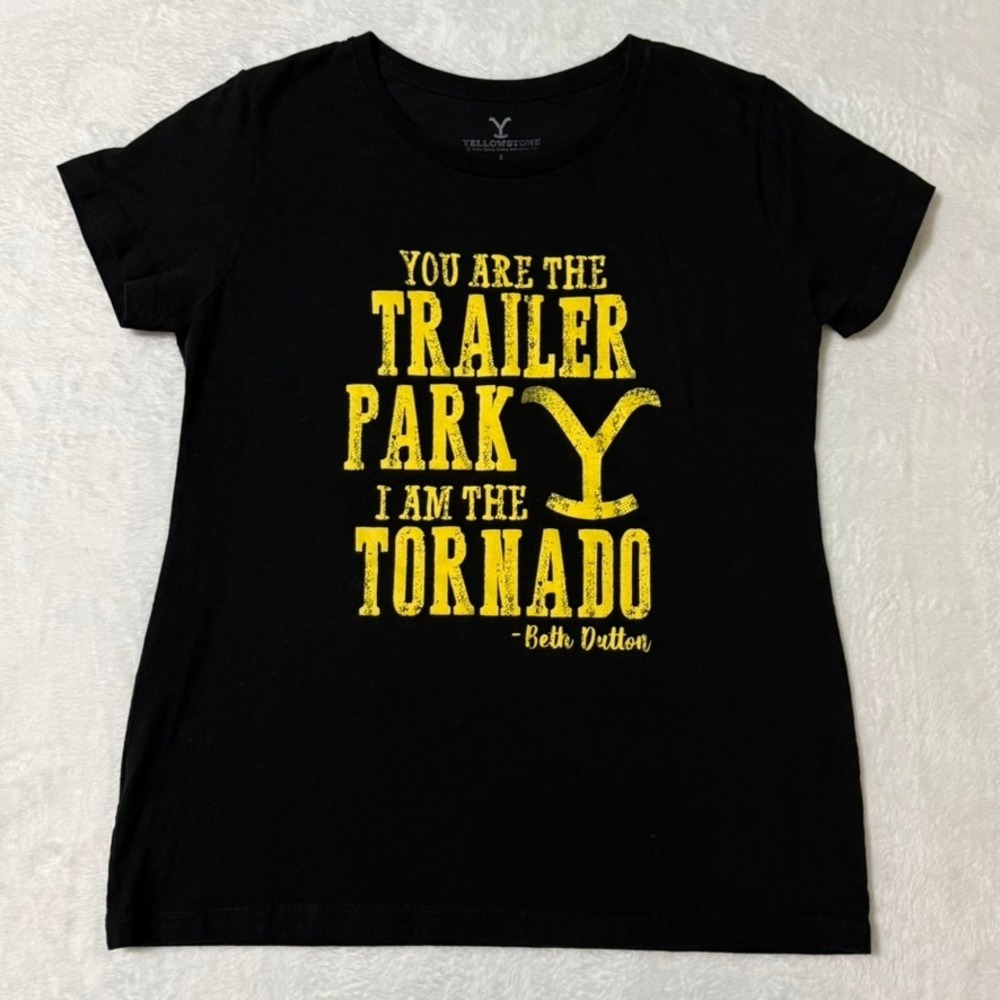 Yellowstone T-Shirt Women Large Black Beth Dutton Trailer Park‎ Tornado Graphic